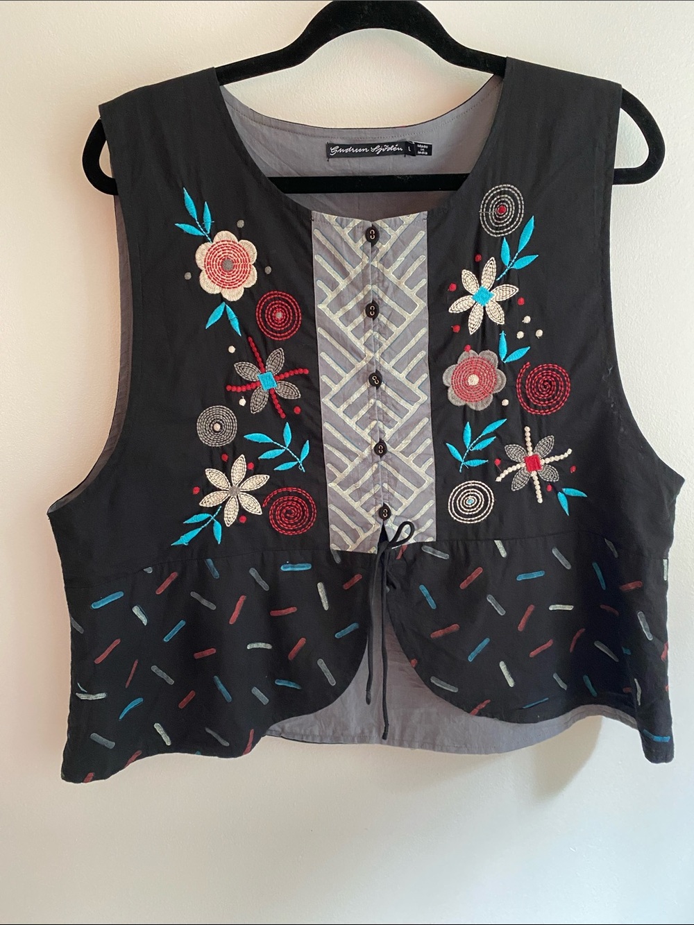 Embroidered Gudrun Sjoden Black Peplum Floral Vest Top. Size L